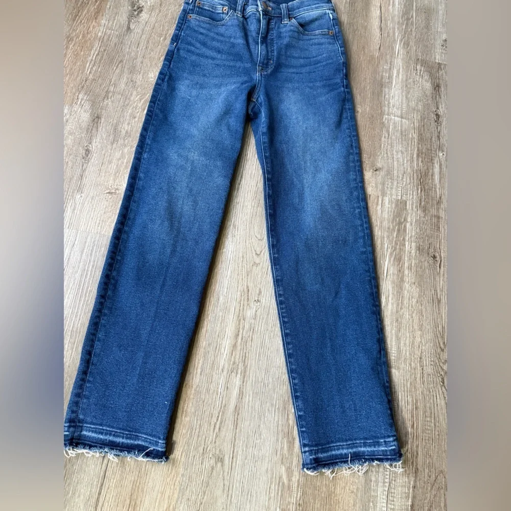 J. Crew Stove Pipe Classic Straight Leg Blue Denim Jeans Frayed Ankle Size 25 26